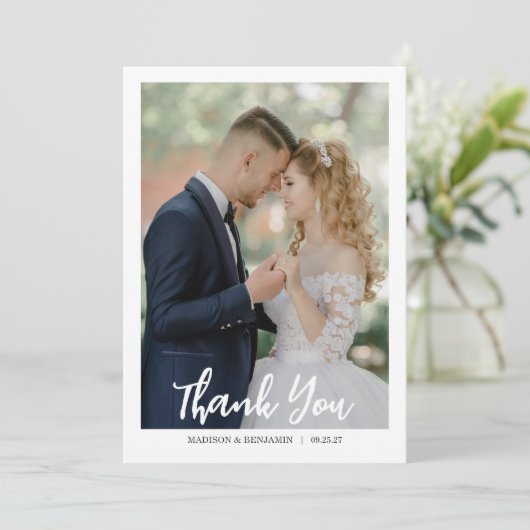 Modern Script Photo Wedding Dankeskarte (Stehend Vorderseite)