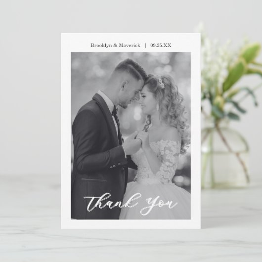 Modern Script Photo Wedding Dankeskarte (Stehend Vorderseite)