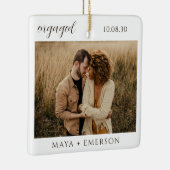 Modern Script Rustic Engagement Photo Keepsake Keramikornament (Rechts)