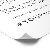 Modern Script Selfie Station Wedding Hashtag Sign Poster (Ecke)