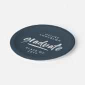 Modern script typography navy blue graduation clas pappteller (Schrägansicht)
