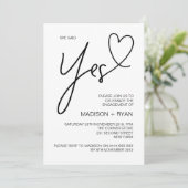 Modern Sie sagte Ja Engagement Party Herz Einladung (Stehend Vorderseite)