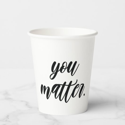 Modern Sie zählt positive Motivation Zitat Pappbecher (Rückseite)