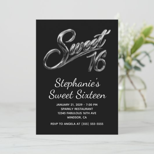 Modern Silver Black Chrome Sweet 16 Einladung (Stehend Vorderseite)