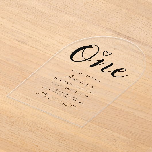 Modern Simple Boho Heart First Birthday Acryleinladungen (Ablage )