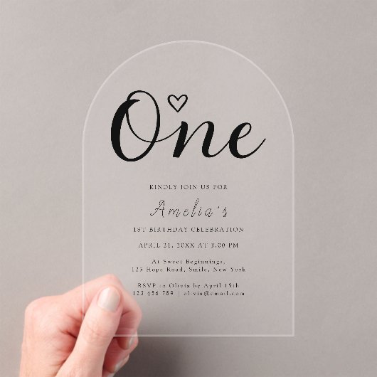 Modern Simple Boho Heart First Birthday Acryleinladungen (Insitu (Handheld))
