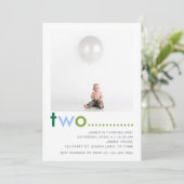 Modern Simple Boys @nd Birthday Party Einladung (Stehend Vorderseite)