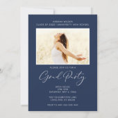 Modern Simple Foto Navy Blue Graduation Party Einladung (Rückseite)