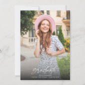 Modern Simple Grad Party Calligraphy Script Photo Einladung (Rückseite)