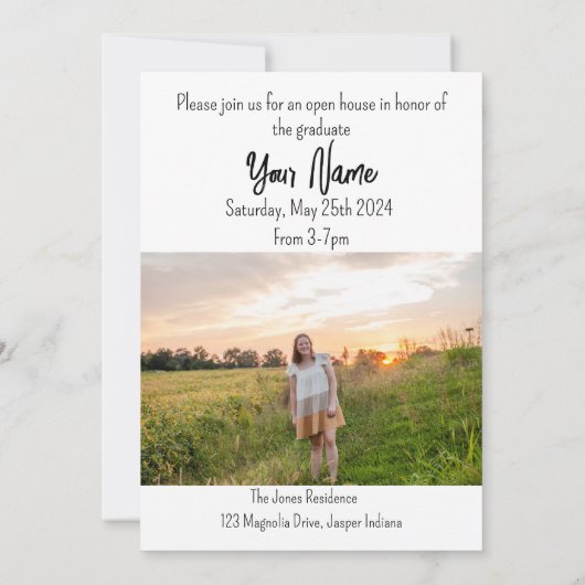 Modern Simple Graduate Custom Foto Name Einladung (Rückseite)