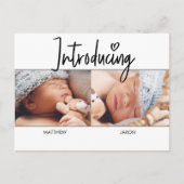 Modern Simple Introducing Script Twins Jungs Foto Ankündigungspostkarte (Vorderseite)
