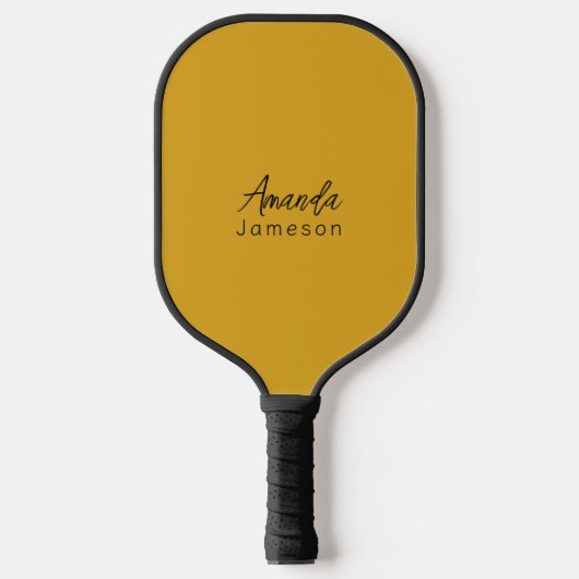 Modern Simple Mustard Yellow Monogram Pickleball Schläger (Vorderseite)