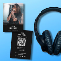 Modern Simple Singer Musician Fotografy Black