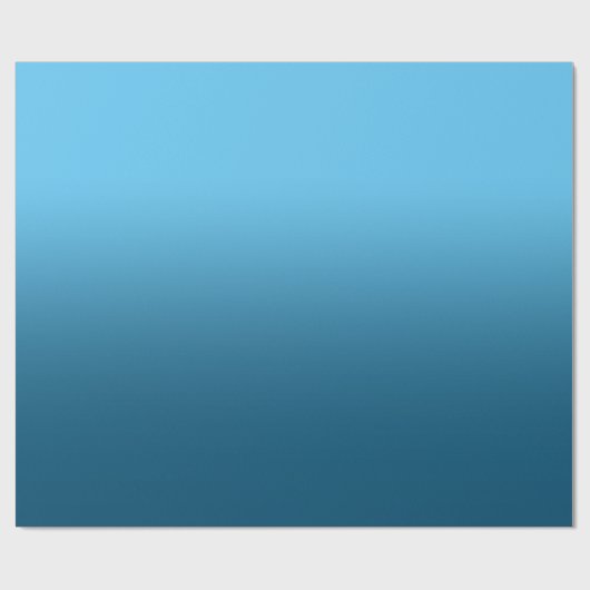 Modern Sky and Ocean Blue Ombre Geschenkpapier (Flach)