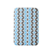 Modern Sky Blue Dark Gray Geometric Herringbone Badematte (Vorderseite Vertikal)