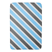 Modern Sky Blue Gray Diagonal Stripes Badematte (Vorderseite Vertikal)