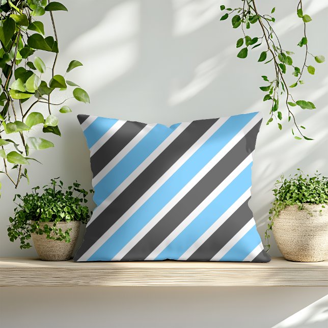 Modern Sky Blue Gray Diagonal Stripes Kissen (Von Creator hochgeladen)