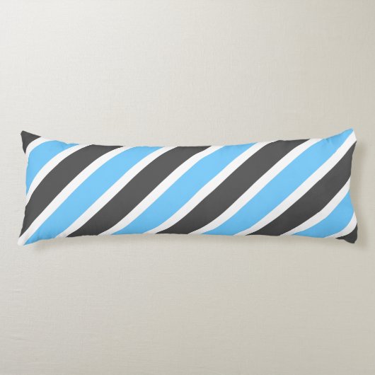 Modern Sky Blue Gray Diagonal Stripes Seitenschläferkissen (Vorderseite)
