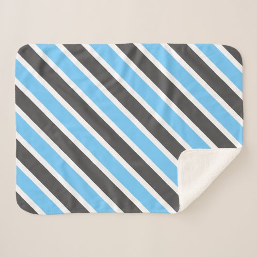 Modern Sky Blue Gray Diagonal Stripes Sherpadecke (Vorderseite (Horizontal))