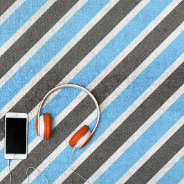 Modern Sky Blue Gray Diagonal Stripes Strandtuch