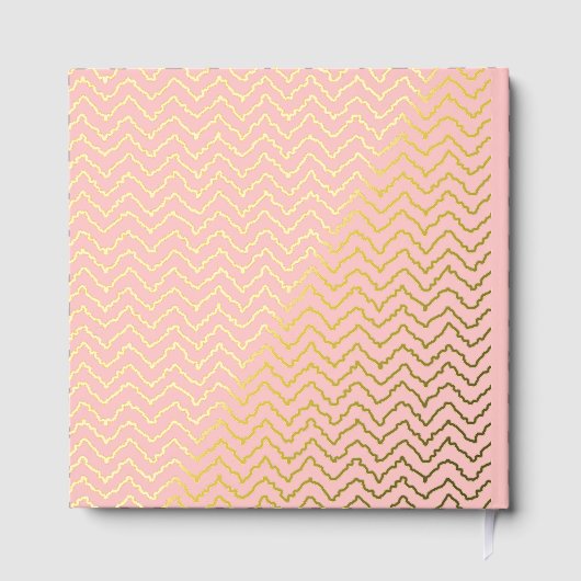 Modern Squiggly Zigzag Chevron Pattern On Pink Gästebuch (Rückseite)