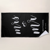 Modern stilvolle Black Mrs & Mr. Name Datum Custom Strandtuch (Vorderseite)