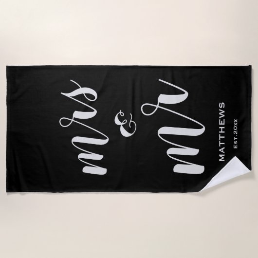 Modern stilvolle Black Mrs & Mr. Name Datum Custom Strandtuch (Vorderseite)