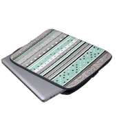 Modern Stripes and Polka Dots Green & Grey Laptopschutzhülle (Vorne Knopf)