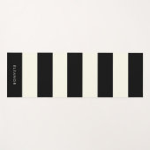 Modern Stylish Simple Ivory and Black Custom Name Yogamatte (Vorderseite (Horizontal))