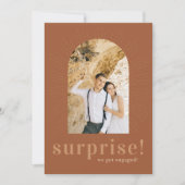 Modern Sunburst Arch | Überraschung Wir haben Verl Dankeskarte (Vorderseite)