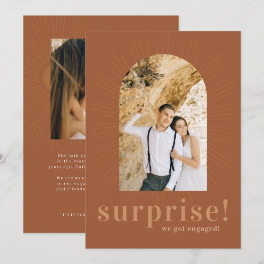 Modern Sunburst Arch | Überraschung Wir haben Verl Dankeskarte (Vorne/Hinten)