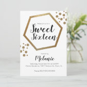 Modern Sweet 16 Glitzer Imitate Gold Geometric Bar Einladung (Stehend Vorderseite)