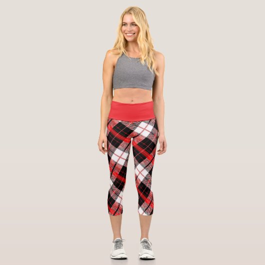 Modern Tartan Red, Black and White  Capri Leggings (Vorderseite)