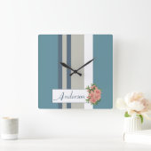 Modern Teal Blue and Tan Striped Floral Quadratische Wanduhr (Zuhause)