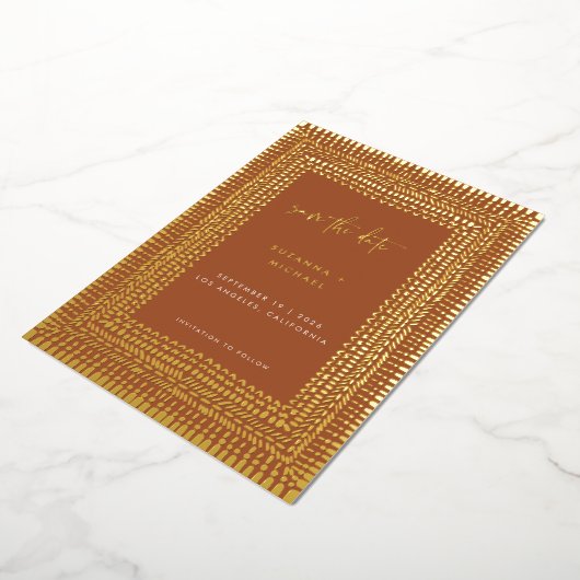 Modern Terracotta Boho Rahmen Wedding Rett Date Folieneinladung (Gedreht)