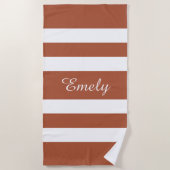 Modern Terracotta Brown Strike Name Strandtuch (Vorderseite)