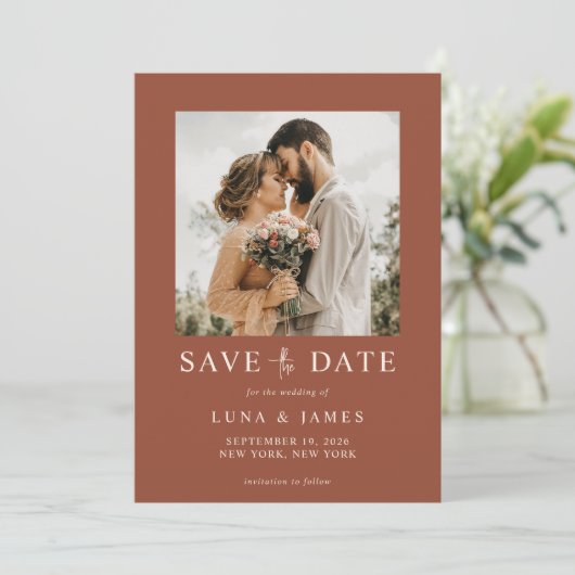 Modern Terracotta Einfaches Foto Hochzeit Save The Date (Stehend Vorderseite)