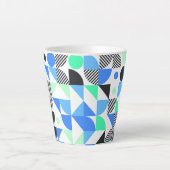 Modern trendy Blue Mint Green Geometric Milchtasse (Vorderseite)
