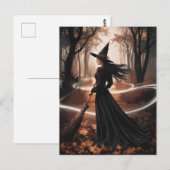 Modern Trendy Halloween Witch in Forest            Postkarte (Vorne/Hinten)