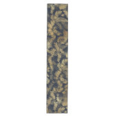Modern Tropical Gold Foliage Blue Pattern Mittelgroßer Tischläufer (Vorderseite)