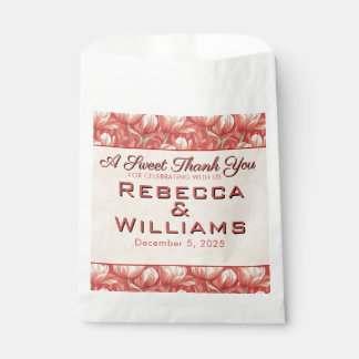 Modern Tulip Petal Backyard Wedding Geschenktütchen