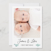 Modern Twins Foto Sea Creatures Boys 1st Birthday Einladung (Rückseite)