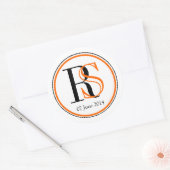 Modern Two Initials Orange Black Wedding Runder Aufkleber (Umschlag)