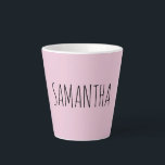 Modern Typografie Name Pink Milchtasse<br><div class="desc">Eine komfortable moderne Tasse mit angesagten Schriftzeichen mit rosa Hintergrund. Wenn Sie es vorziehen, aus vielen anderen Schriften zu wählen.</div>