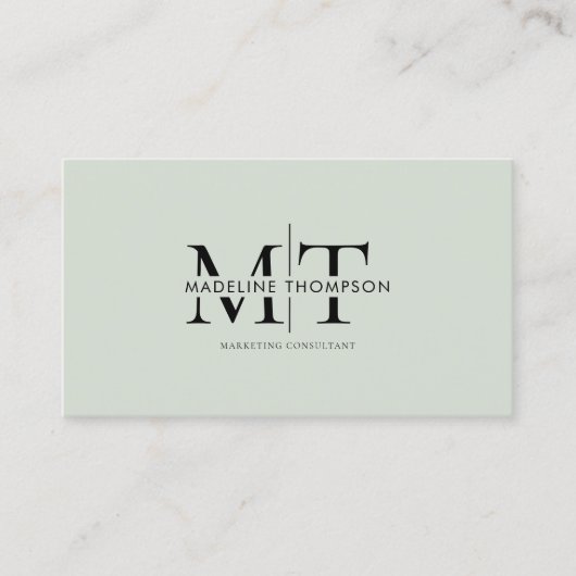 Modern Typografy Monogram Sage Green QR Code Visitenkarte (Vorderseite)