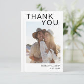 Modern Typography Minimalist Photo Wedding Dankeskarte (Stehend Vorderseite)