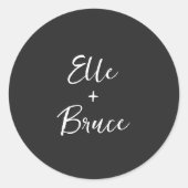 Modern Typography Minimalist Wedding Runder Aufkleber (Vorderseite)