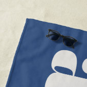Modern Typography Personalized Name Summer Blue Strandtuch (Beispiel)