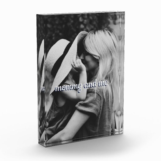 Modern überall im Foto Mommy and Me (Links)