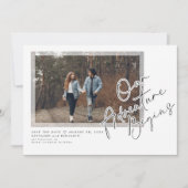 Modern Unser Abenteuer fängt Save the Date Foto an (Vorderseite)